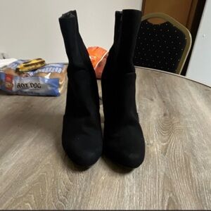 Black Suede Ankle Block Heel Bootie Zip Closure Round Toe Solid Pattern